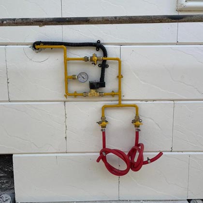 تمديد انابيب الغاز